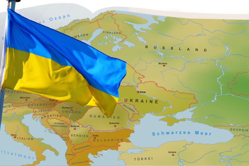 Ukrainan kartta ja lippu.